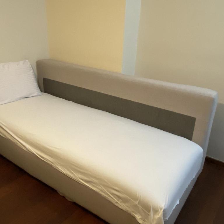 Vila Centar - Deluks Soba s Bračnim Krevetom i Pomoćnim Ležajem - 3