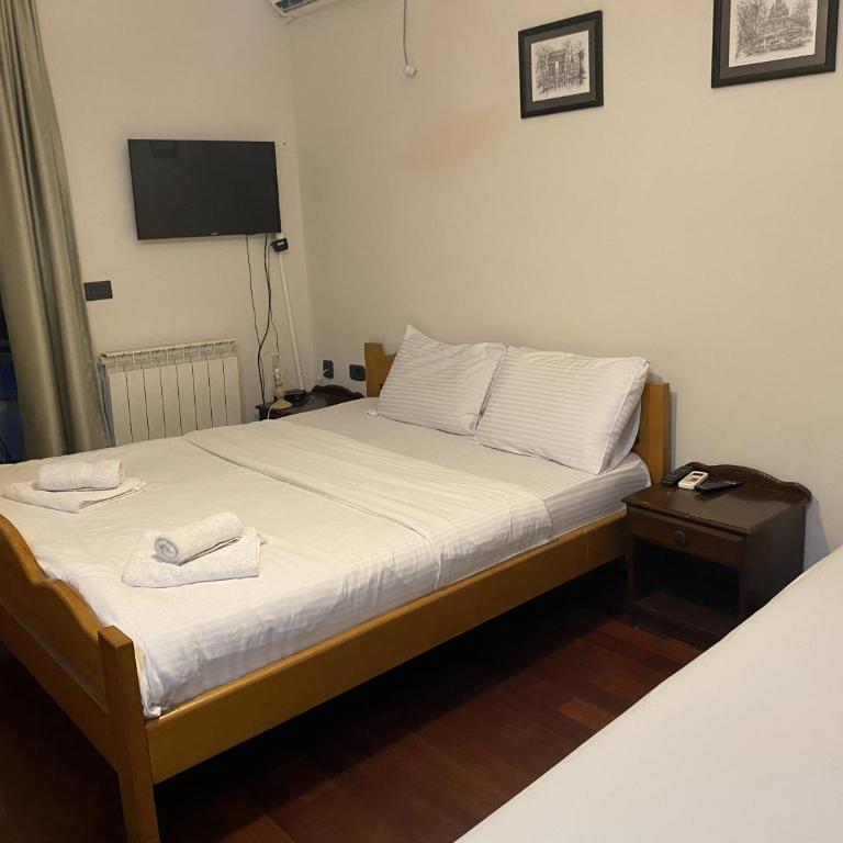 Vila Centar - Deluks Soba s Bračnim Krevetom i Pomoćnim Ležajem - 4