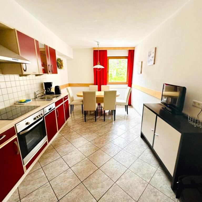 Apartment in Fügen near Ski Lift - Ferienhaus mit 3 Schlafzimmern - 7