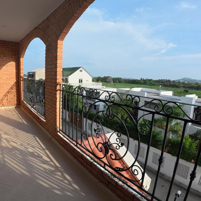 Casa cerca al mar Zona Norte Cielo Mar Cartagena - Four-Bedroom House - 20