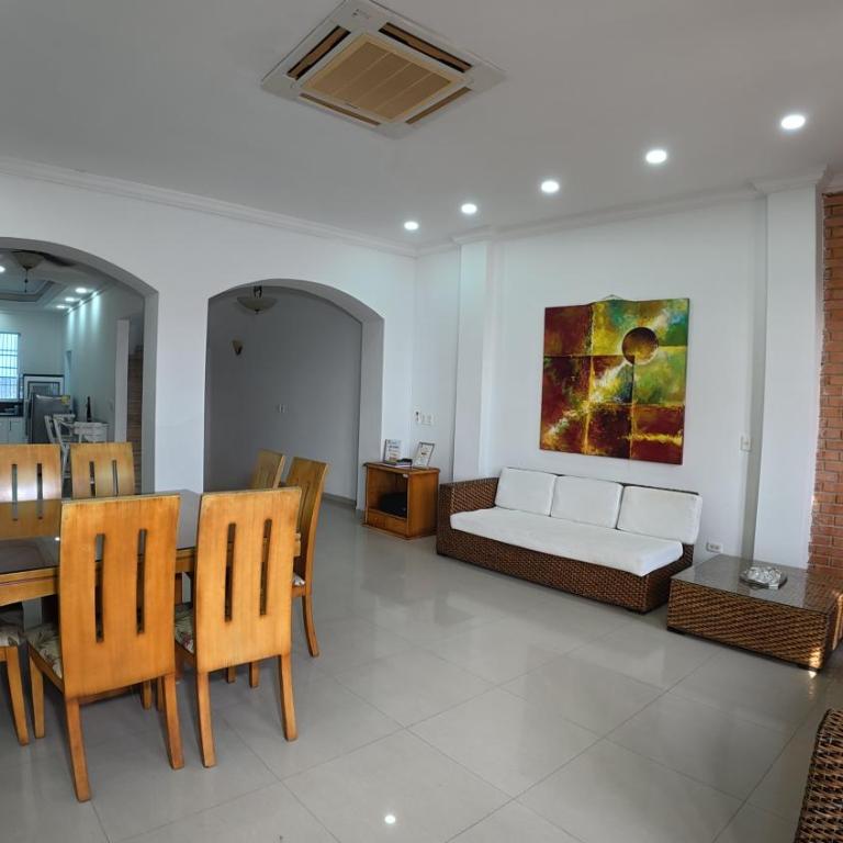 Casa cerca al mar Zona Norte Cielo Mar Cartagena - Four-Bedroom House - 28