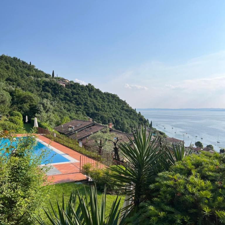 La Dolce Vista - Two-Bedroom Apartment with Lake View - 6