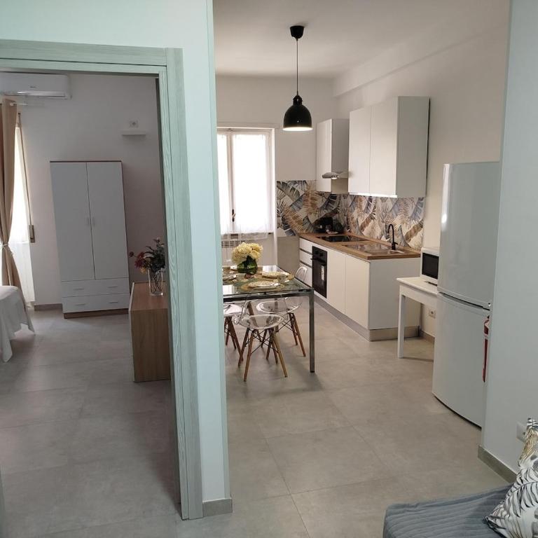 Close to the sea and 10 minutes from the airport - Appartamento con 2 Camere da Letto - 4