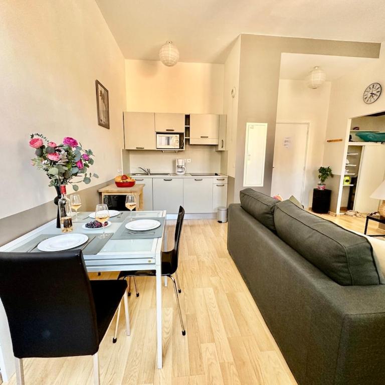 Magnifique 2 pièces - Hyper centre Nice - Appartement 1 Chambre - 23