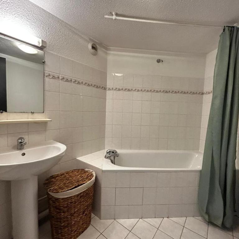 Le Saint-Pierre, spacieux en hypercentre - Two-Bedroom Apartment - 10