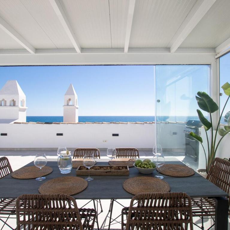 Stunning beachfront penthouse Calahonda Málaga - Apartamento de 3 dormitorios - 8