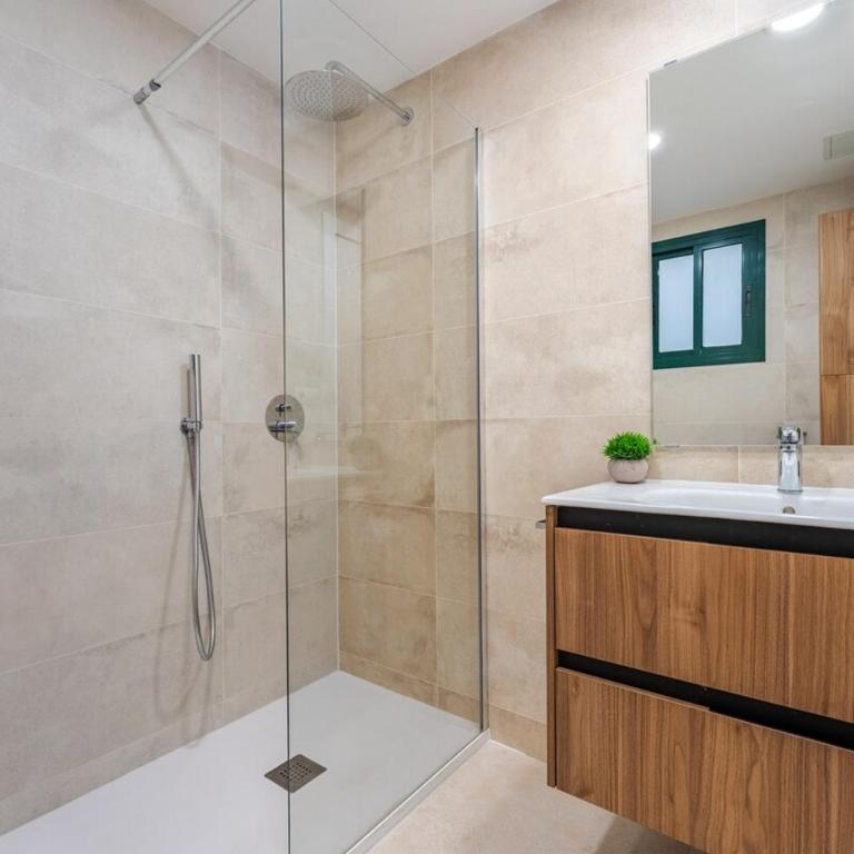 Coastal Paradise with Rooftop Pool - Just 50m from Cambrils Beach! - Apartamento Premium de 1 dormitorio - 16