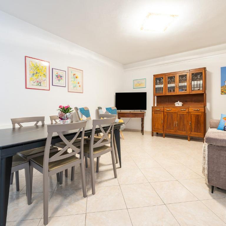 AffittaSardegna-Casa Tarragona - Appartamento con 2 Camere da Letto - 3