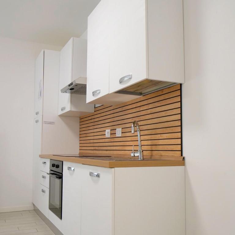 CASA IDEALE TIM Appartmanti moderni vicina al centro - Appartamento con 1 Camera da Letto - 17
