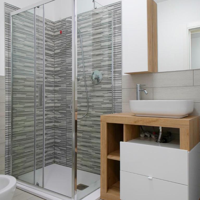 CASA IDEALE TIM Appartmanti moderni vicina al centro - Appartamento con 1 Camera da Letto - 13
