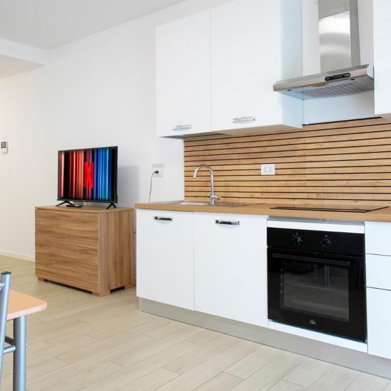 CASA IDEALE TIM Appartmanti moderni vicina al centro - Appartamento con 1 Camera da Letto - 32