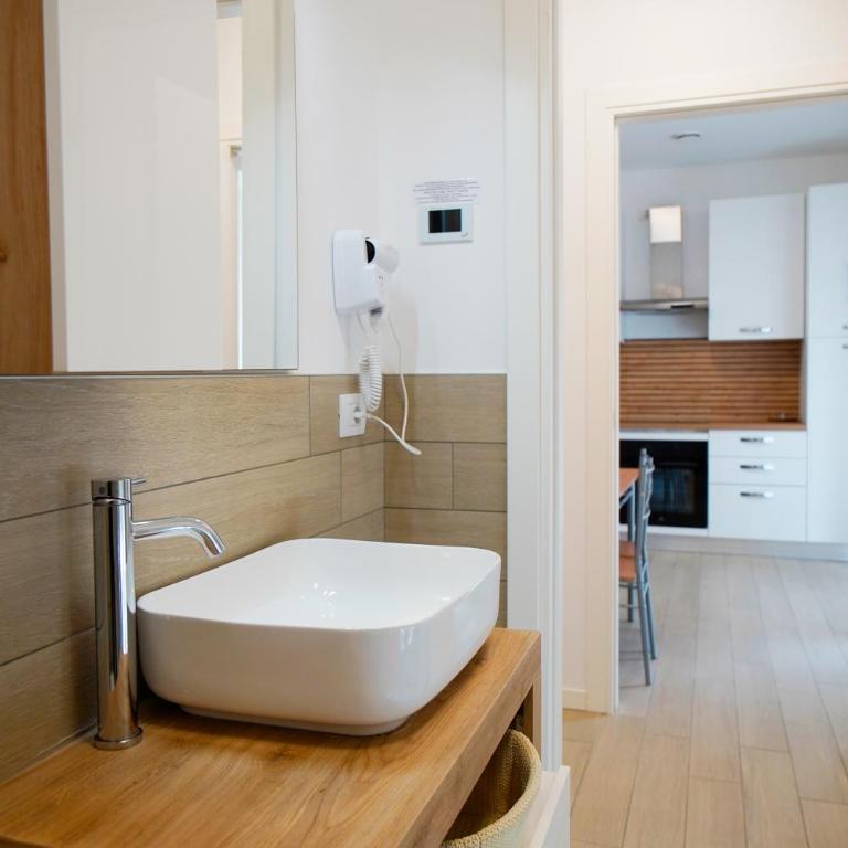 CASA IDEALE TIM Appartmanti moderni vicina al centro - Appartamento con 1 Camera da Letto - 35