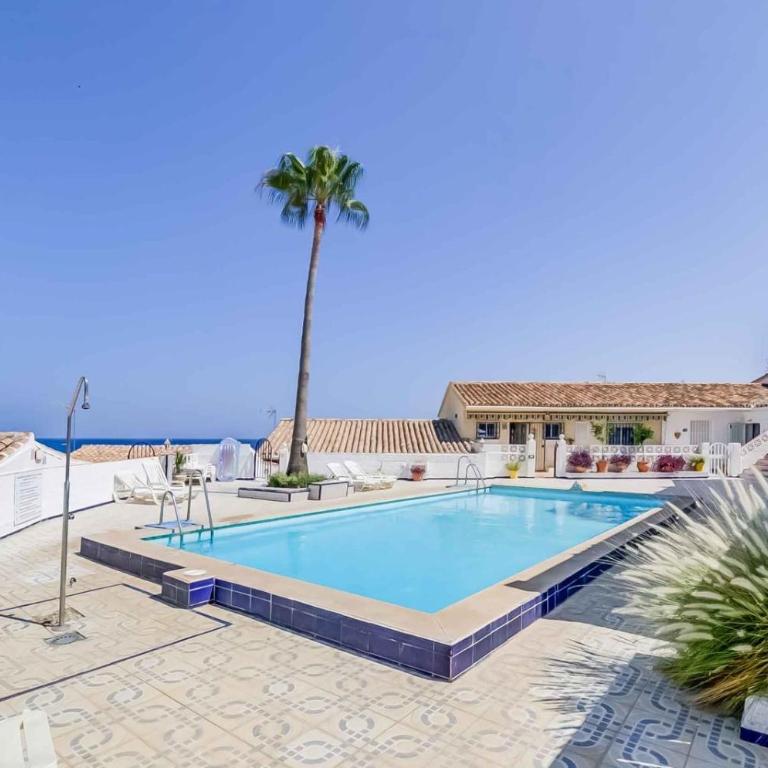 Charming Townhouse in El Faro, Spain, Studding Sea View & Community Pool - Casa de 2 dormitorios - 13