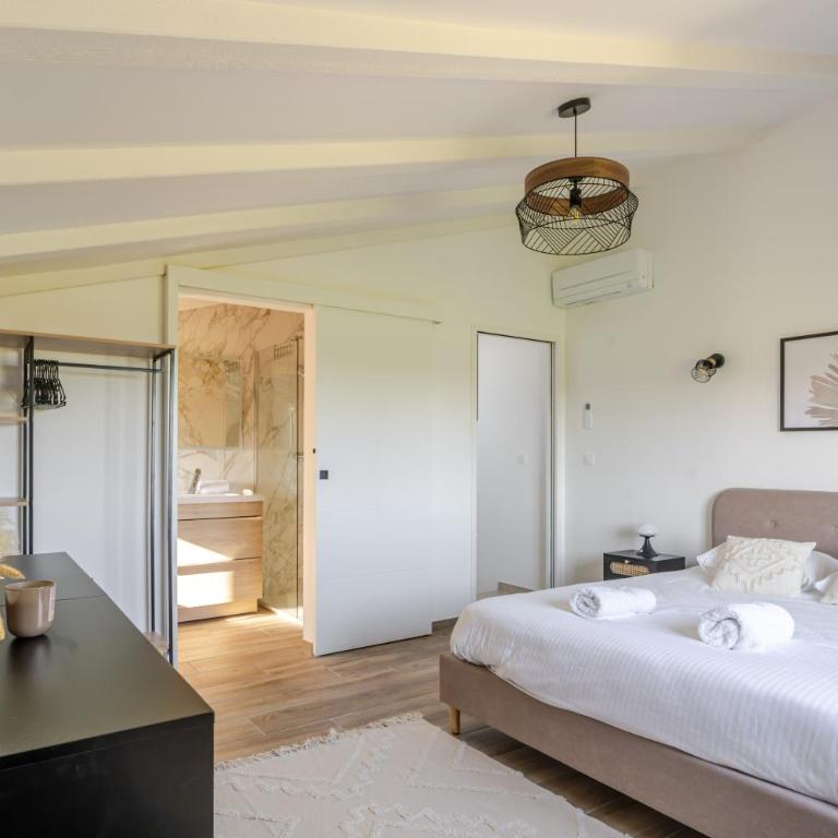 Domaine la bergerie st cyprien Internet 4 chambres - Villa - 13