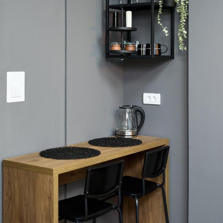 Downtown Boutique Apartments - Deluxe Double Studio - 5