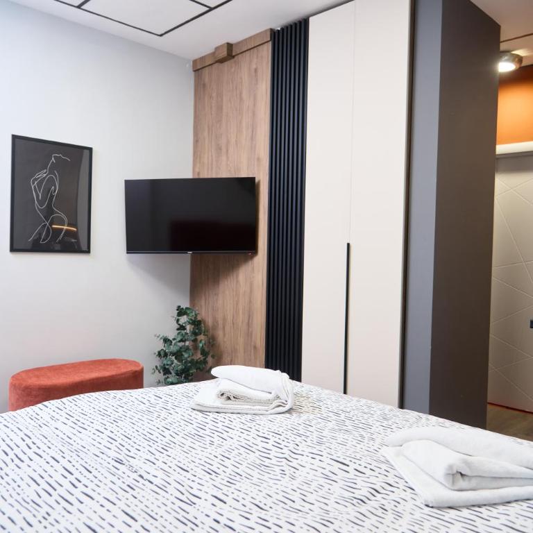 Downtown Boutique Apartments - Queen Studio - 6