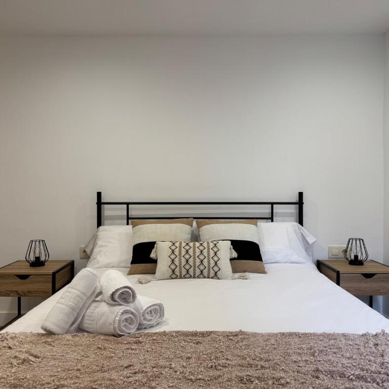 CENTRO VIGO Apartamento reformado, AVE-VIALIA - muy céntrico 5PAX - Apartamento de 2 dormitorios - 36