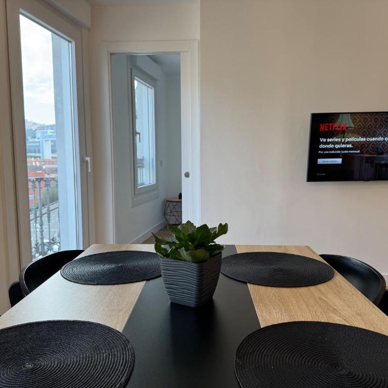 CENTRO VIGO Apartamento reformado, AVE-VIALIA - muy céntrico 5PAX - Apartamento de 2 dormitorios - 53