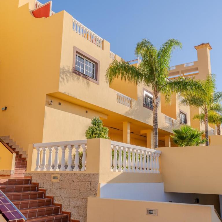 Penthouse with Panoramic Ocean Views & Terrace in Torviscas Costa Adeje - One-Bedroom Apartment - 4
