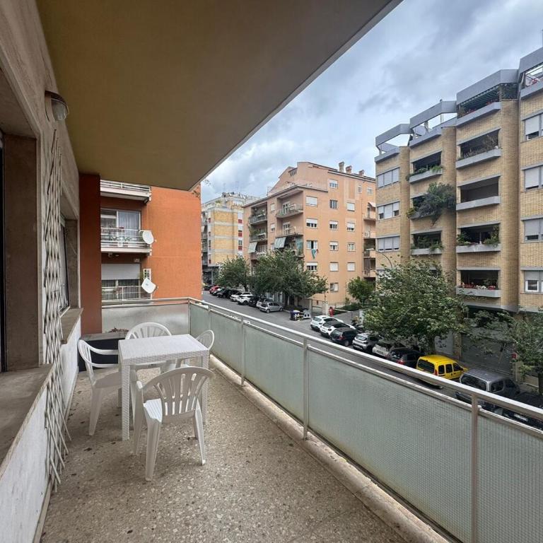 Spacious Getaway with Roman Charm - Apartment mit 4 Zimmern - 8