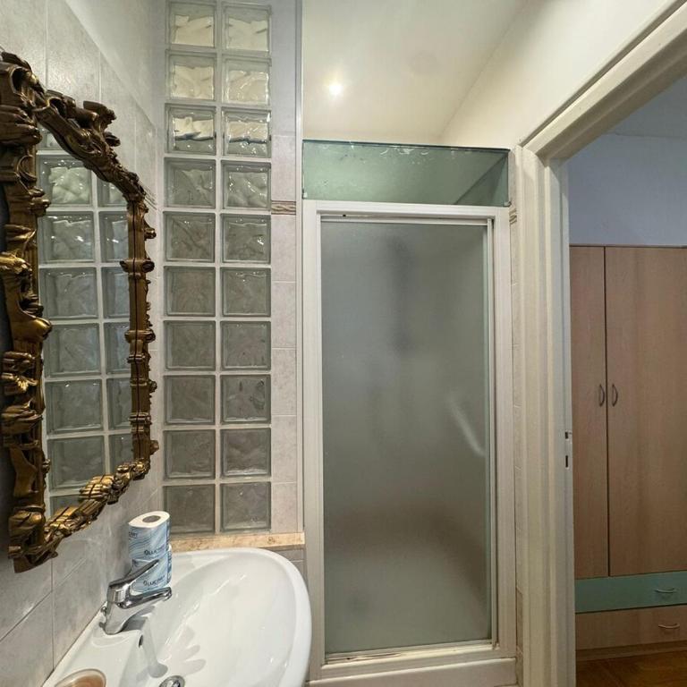Spacious Getaway with Roman Charm - Apartment mit 4 Zimmern - 15