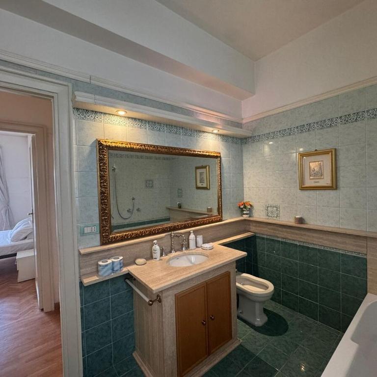 Spacious Getaway with Roman Charm - Apartment mit 4 Zimmern - 18