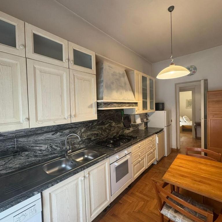 Spacious Getaway with Roman Charm - Apartment mit 4 Zimmern - 21