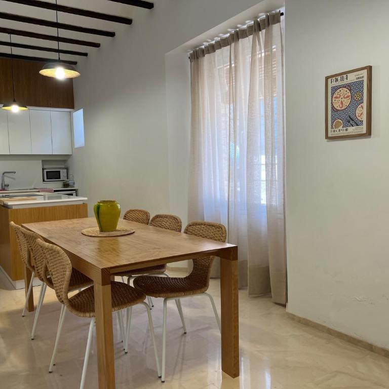 Casa con jardín y piscina en Córdoba - Casa de 4 dormitorios - 23