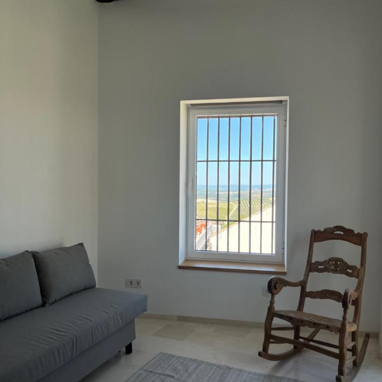 Casa con jardín y piscina en Córdoba - Casa de 4 dormitorios - 25
