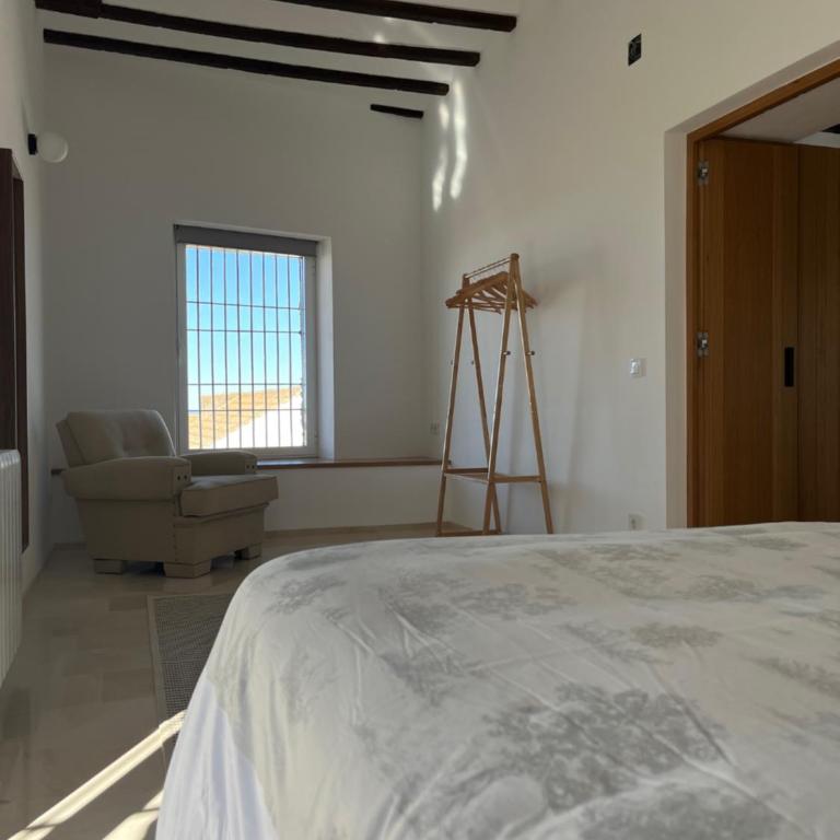 Casa con jardín y piscina en Córdoba - Casa de 4 dormitorios - 56