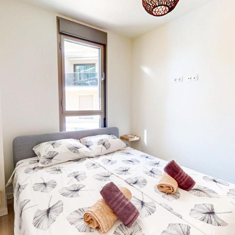 Apartamento Tulipán en Dénia Urb Marina Real III Terraza, varias piscinas y gimnasio cerca de la playa Las Rotas - Apartamento de 2 dormitorios con vistas a la piscina - 12