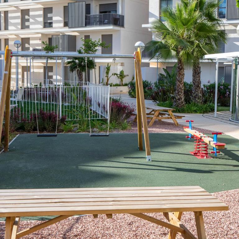 Apartamento Tulipán en Dénia Urb Marina Real III Terraza, varias piscinas y gimnasio cerca de la playa Las Rotas - Apartamento de 2 dormitorios con vistas a la piscina - 22