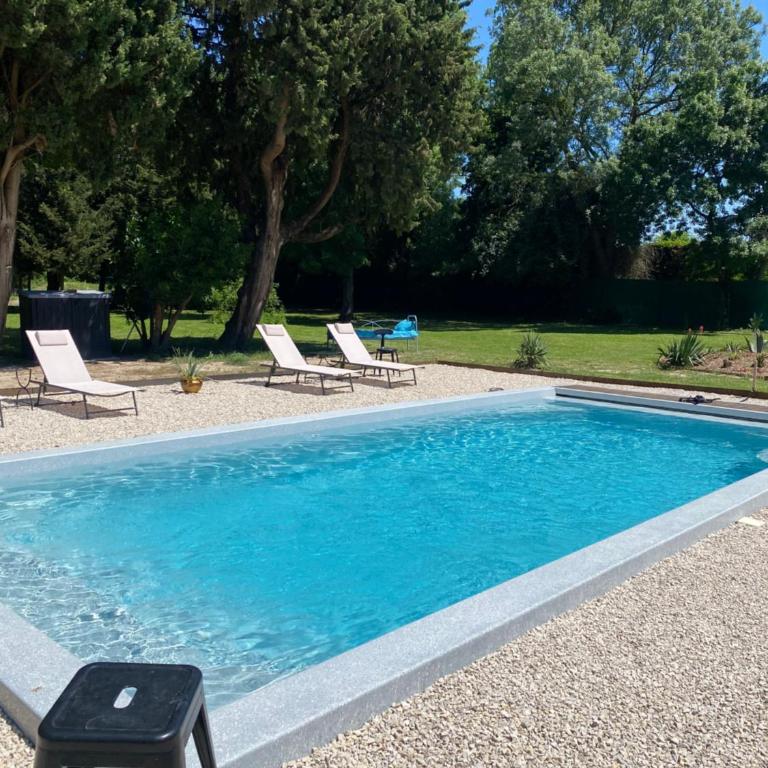 Gîte Les cyprès de l'ile - Apartment with Terrace - 25