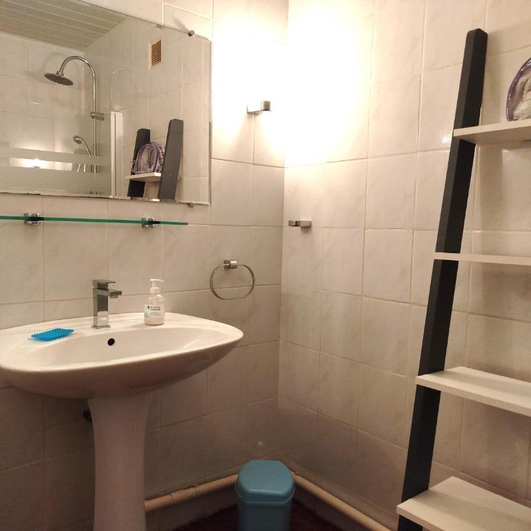 Proche du port beau T3 lumineux tout confort avec parking - 4RS121 - Apartment mit 2 Schlafzimmern - 18