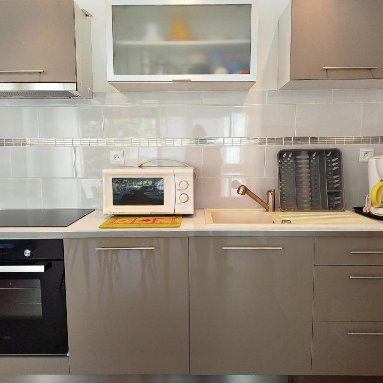 Proche du port beau T3 lumineux tout confort avec parking - 4RS121 - Apartment mit 2 Schlafzimmern - 19