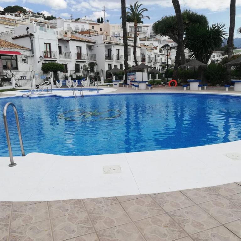 A2407 Charming Townhouse with sea views and pool - Casa Vacacional de 3 dormitorios - 2