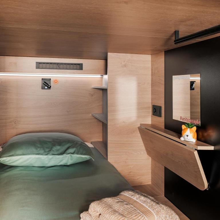 U-NIGHT Hostel Budva - Krevet za Jednu Osobu u Ženskoj Spavaonici - 3