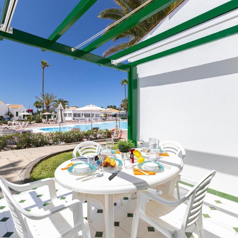 Campo Golf 75 by VillaGranCanaria - Two-Bedroom Bungalow - 1
