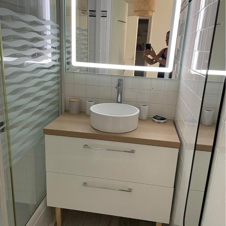 Appartement rénové avec piscine, plage 2mns à pied - Apartment mit 2 Schlafzimmern - 3