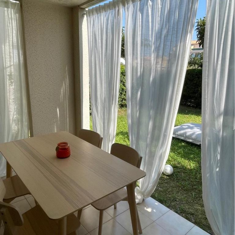 Appartement rénové avec piscine, plage 2mns à pied - Apartment mit 2 Schlafzimmern - 5