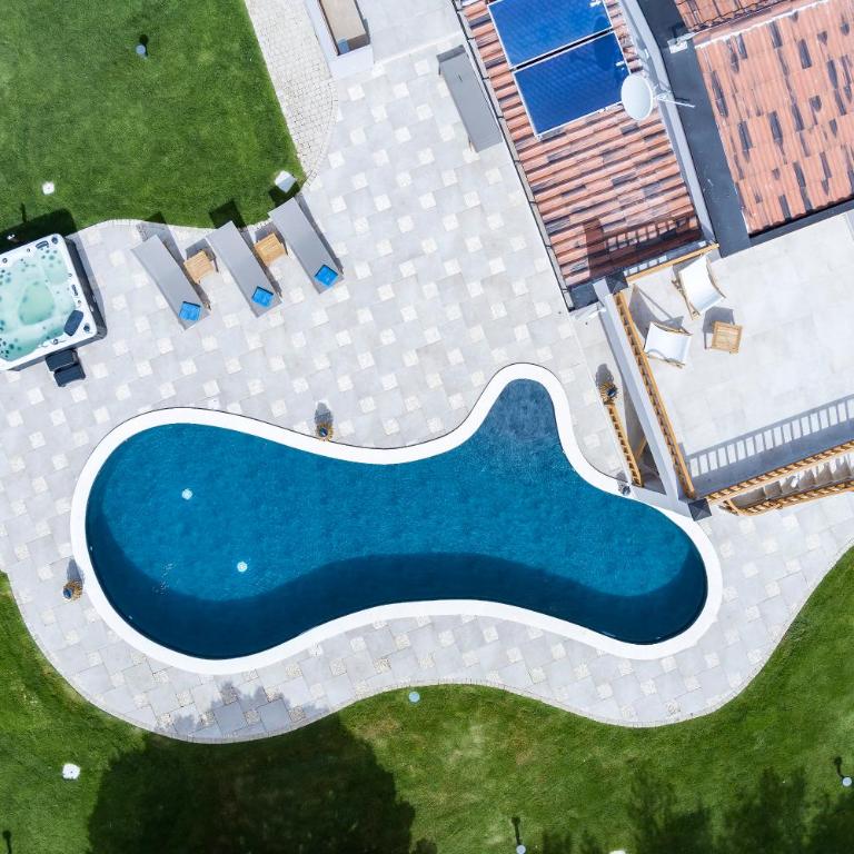 Golden Root San Teodoro - Villa con Piscina Privata - 2