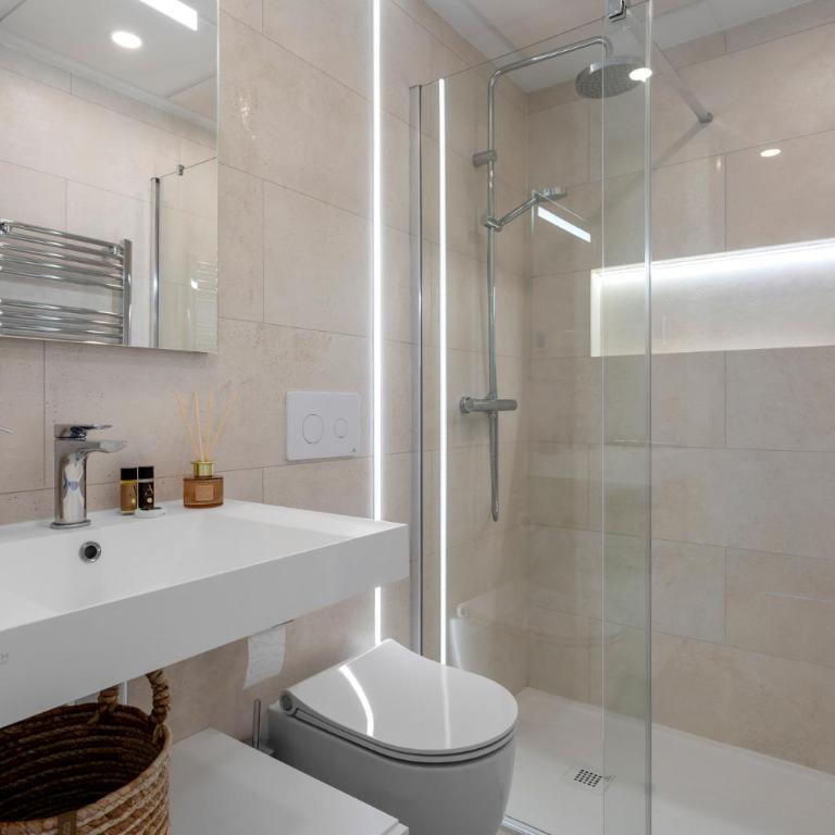 Cozy retreat Fuengirola by Costarentals - Ref 14 - Apartamento de 2 dormitorios - 16