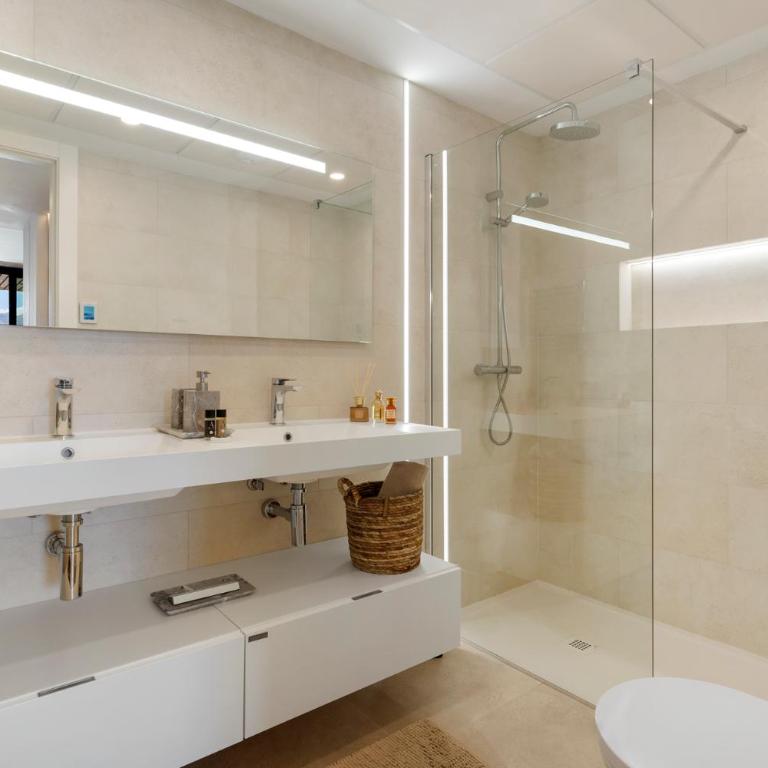 Cozy retreat Fuengirola by Costarentals - Ref 14 - Apartamento de 2 dormitorios - 15