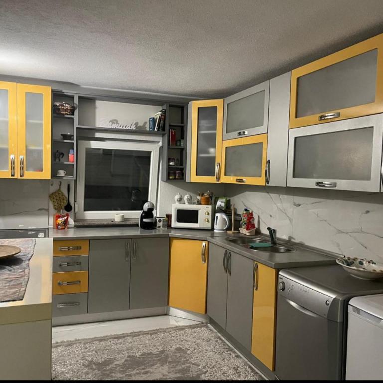 Peace Holiday Home - One-Bedroom House - 7