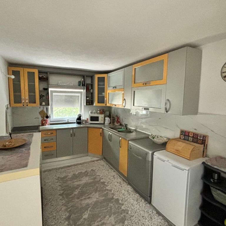 Peace Holiday Home - One-Bedroom House - 6