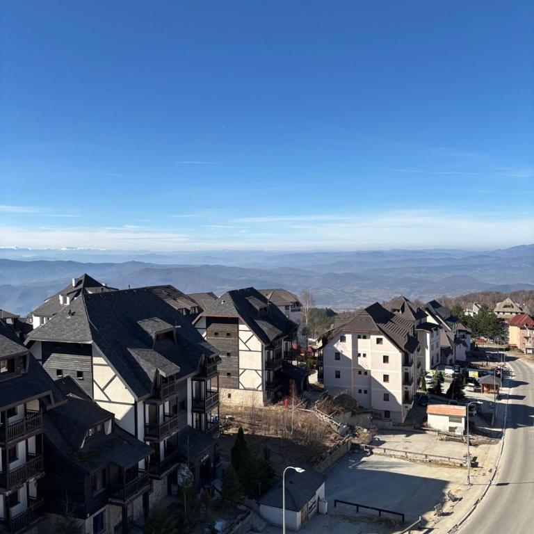SkyNest 605 Apartment - Studio with Mountain View - 7