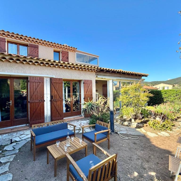 Maison provençale - Plage 500m - Maison de Vacances 3 Chambres - 1
