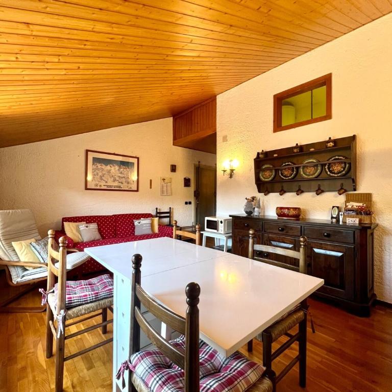 Trilocale Zangola - Appartamento con 2 Camere da Letto e Terrazza - 4