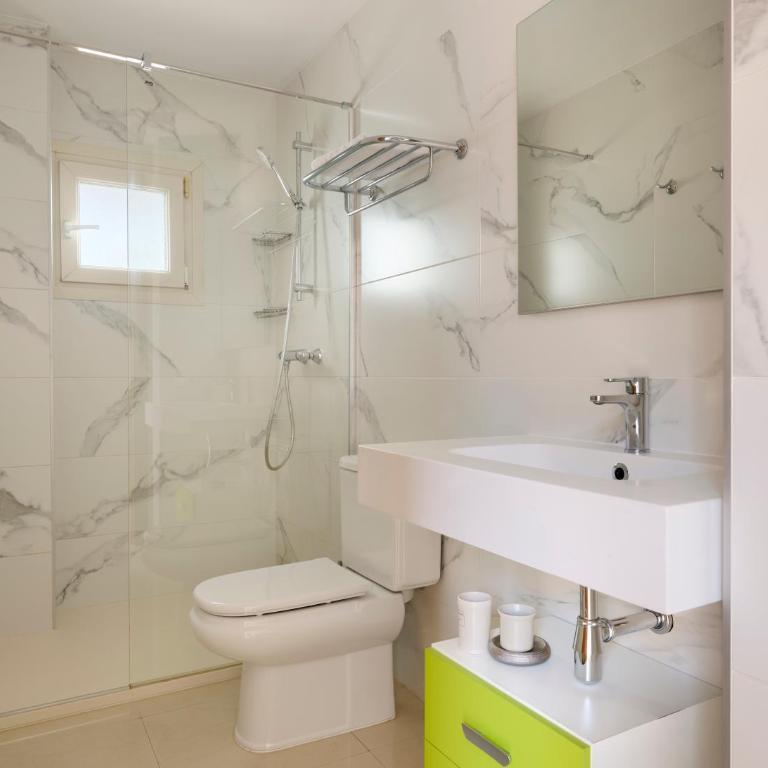 Apartments MTB Only Couples - Apartamento de 2 dormitorios con terraza y vistas al mar - 13