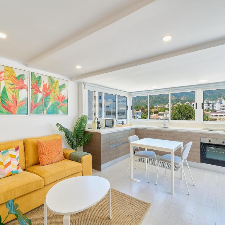 Hola MarBella Cozy Penthouse Old town & Beach - Apartamento de 1 dormitorio - 1